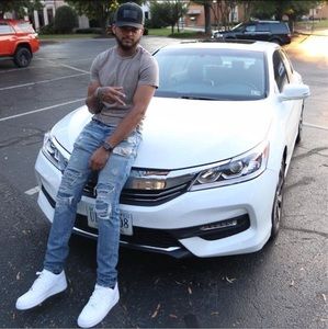 Meet your Posher, Isaac